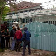 Sudah 6 Jam, Penggeledahan di Rumah Fuad Amin Belum Kelar