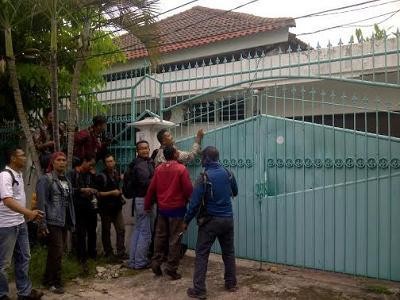 Pagar Digembok, KPK Sempat Kesulitan Masuk Rumah Fuad Amin