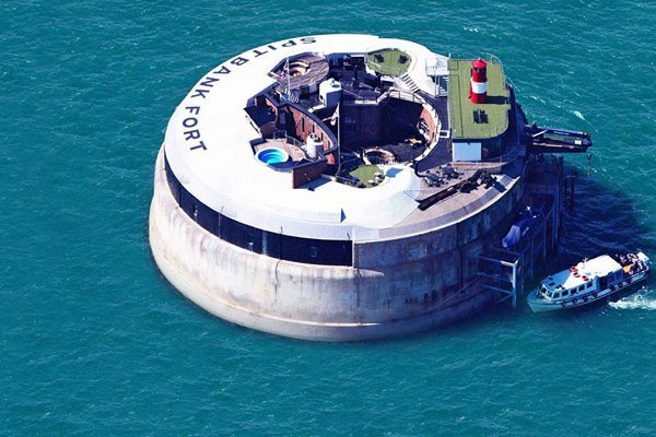 Simsalabim! Benteng Zaman Perang Jadi Hotel Mewah di Inggris