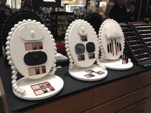 Cantik Ala Bangsawan Eropa dengan Koleksi Make-up Terbaru dari MAC