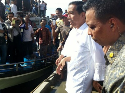 Jokowi Blusukan di Tempat Pelelangan Ikan di Gorontalo