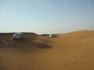 Uji Adrenalin! Off Road di Gurun Pasir Dubai