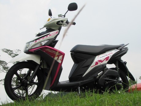 Menjajal Motor Blue Core Pertama di Indonesia