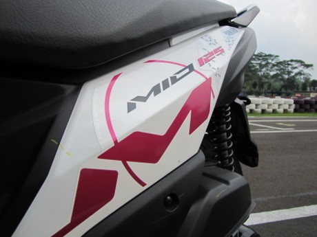 Menjajal Motor Blue Core Pertama di Indonesia