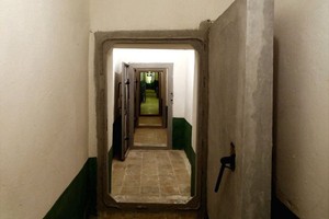 Bunker Super Rahasia Albania Dibuka Untuk Wisatawan
