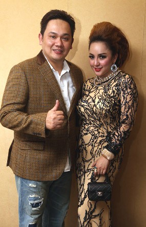 Rahasiakan Pernikahan, Farhat Anggap Regina Seperti Listrik