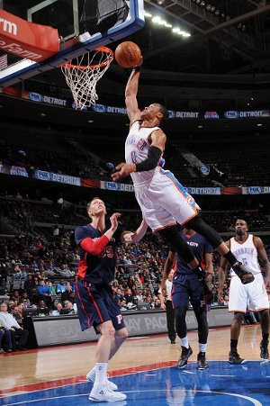 Durant-Westbrook Antar Thunder Kalahkan Pistons