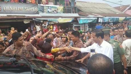 Jokowi Jengkel Surat Izin Usaha 2 Minggu Belum Kelar