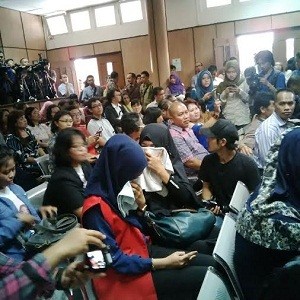 Jelang Sidang Vonis Pembunuhan Ade Sara, Ruang Sidang Membludak