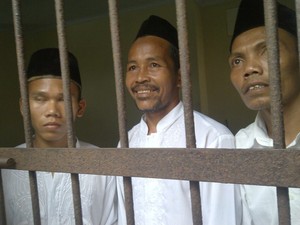 Tangkap 4 Ekor Udang Dipenjara, Sidang Nelayan Miskin Didemo Mahasiswa
