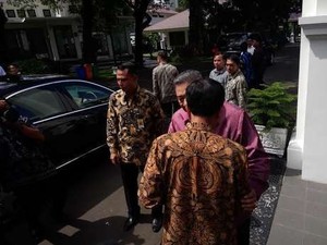 Setelah Ketemu Jokowi, Akankah SBY Menemui Mega dan Merapat ke KIH?