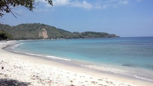 Pantai Nipah di Lombok, Pasir Putihnya Bikin Tak Mau Pulang