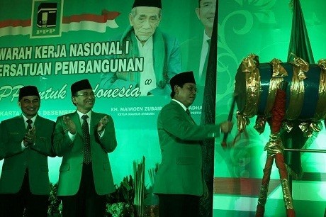 Mbah Moen Hadiri Mukernas PPP Kubu Djan Faridz