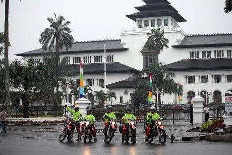 Viar Jelajah Indonesia, Disambut Hangat Komunitas Trail Bandung