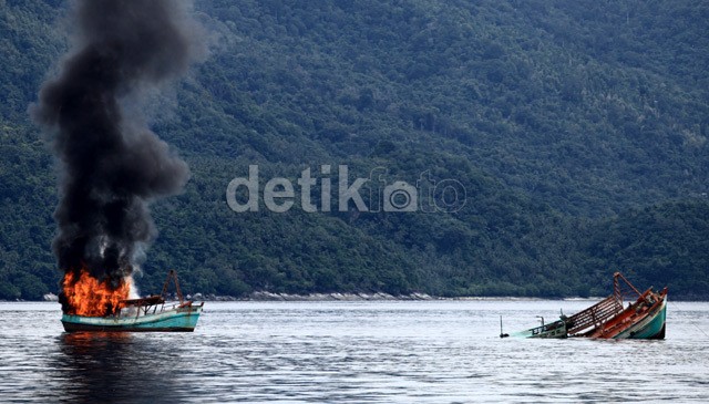 Kapal Asing Maling Ikan Ditenggelamkan, JK: Tegas Bukan Cuma Bicara!