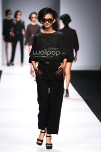 Sapto Djojokartiko Senayan City. Jakarta Fashion Week 2015 at Senayan City. Jakarta. [Foto: Mohammad Abduh/Wolipop]