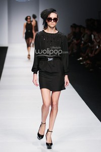 Sapto Djojokartiko Senayan City. Jakarta Fashion Week 2015 at Senayan City. Jakarta. [Foto: Mohammad Abduh/Wolipop]