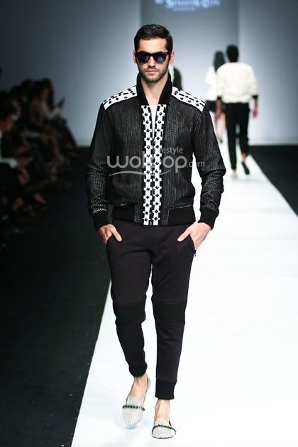 Barli Asmara Senayan City. Jakarta Fashion Week 2015 at Senayan City. Jakarta. [Foto: Mohammad Abduh/Wolipop]