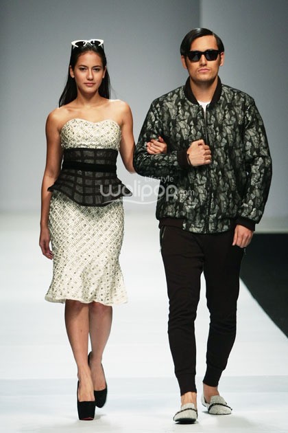 Barli Asmara Senayan City. Jakarta Fashion Week 2015 at Senayan City. Jakarta. [Foto: Mohammad Abduh/Wolipop]