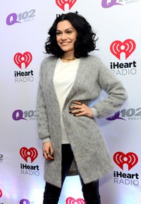 Jessie J nampak berseri-seri. Lisa Lake/Getty Images/detikFoto.