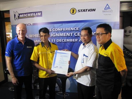 5 Teknisi One Station Dapat Sertifikasi Internasional