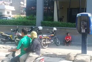 Susahnya Parkir Kendaraan di Puskesmas Kecamatan Tambora