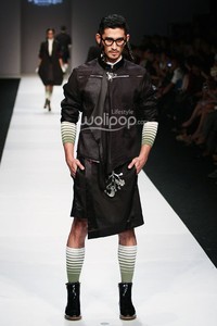Deden Siswanto Senayan City at Jakarta Fashion Week 2015. Senayan City. Jakarta. [Foto: Mohammad Abduh/Wolipop]