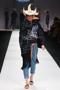 Spous by Priyo Oktaviano Senayan City.  Jakarta Fashion Week 2015 at Senayan City. Jakarta. [Foto: Mohammad Abduh/Wolipop]