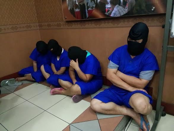 Mengaku Bisa Usir Roh Jahat, 4 Pelaku Hipnotis Raup Miliaran Rupiah Mengaku Bisa Usir Roh Jahat, 4 Pelaku Hipnotis Raup Miliaran Rupiah