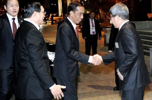 Usai Kunjungan 3 Hari ke Korsel, Presiden Jokowi Tiba di Bandara Halim