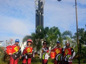 Membangunkan Amoy yang Sedang Tidur