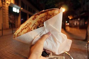 Panganan Crepes yang Asli di Prancis, Gede Banget!