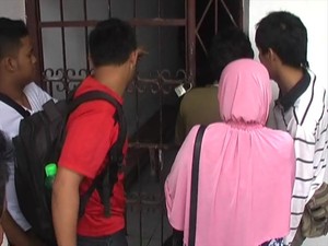 Pembunuhan Guru Cantik, Keluarga Korban Histeris Temui Pelaku di Sel