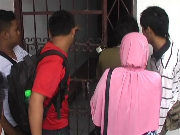 Pembunuhan Guru Cantik, Keluarga Korban Histeris Temui Pelaku di Sel