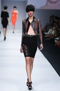 Ardistia New York by Ardistia Dwiasri The Body Shop. Jakarta Fashion Week 2015 at Senayan City. Jakarta. [Foto: Mohammad Abduh/Wolipop]