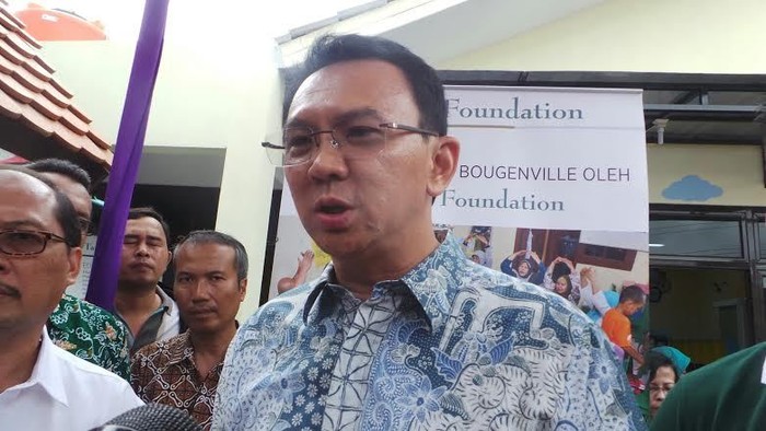 Djarot Blusukan ke Pasar Santa, Ini Harapan Ahok