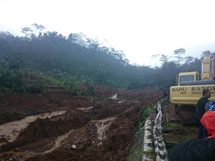 Menteri PU: Jalan yang Putus Akan Ditangani dalam Sepekan