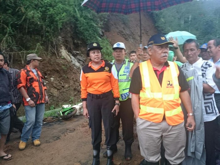 Menteri PU Berharap Semua Korban Bisa Ditemukan Sepekan Ini