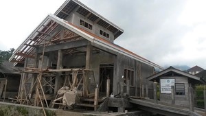 Rumah Pintar, Warisan Een Sukaesih yang Tak Pernah Ia Nikmati