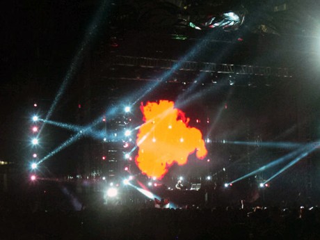 Steve Angello Main Api di Panggung Utama