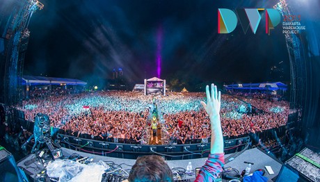Laidback Luke dan Martin Garrix Puaskan Dahaga Pencinta Pesta