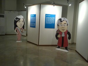 Ada Putri Miss Corruption di Pameran Karikatur Koruptor di Museum Nasional