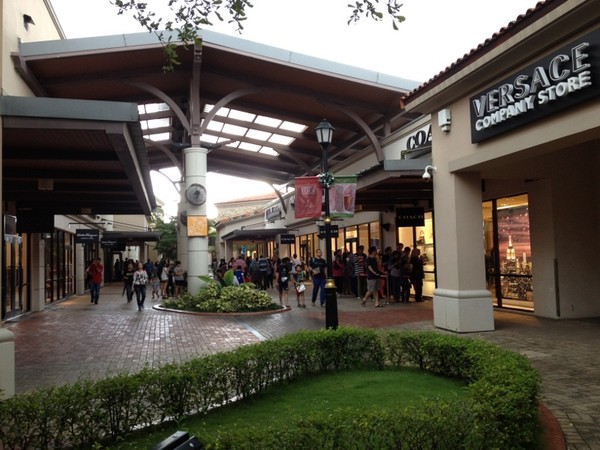 Johor Premium Outlet.. Tempat belanja murmer ber-merk