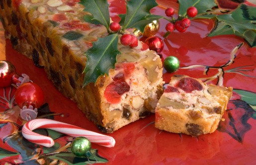 Kalau Ingin Membuat Fruit Cake yang Legit dan Lembut, Perhatikan Hal Penting Ini (2)