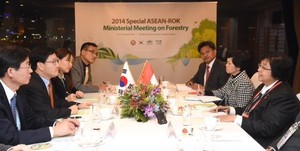 ASEAN-Korea Sepakat Kerjasama Penanganan Bencana Kebakaran Hutan
