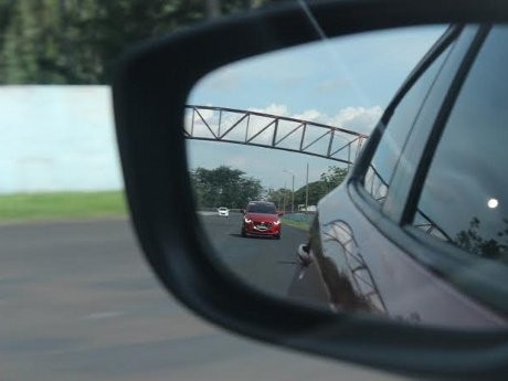 Menguji Fitur dan Teknologi Mazda2 Model Terbaru