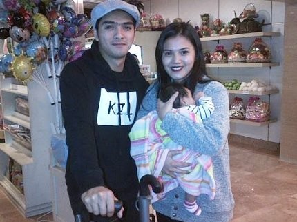 Ricky Harun Tak Gunakan Jasa Babysitter untuk Urus Anak