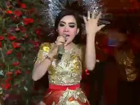 Penampilan Cetar Syahrini Pukau 13 Karya Gemilang Transmedia
