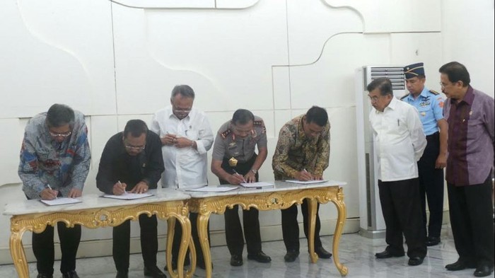 Menteri, Wakapolri, dan Jaksa Agung Teken Surat Pengadaan Bibit Tanpa Tender
