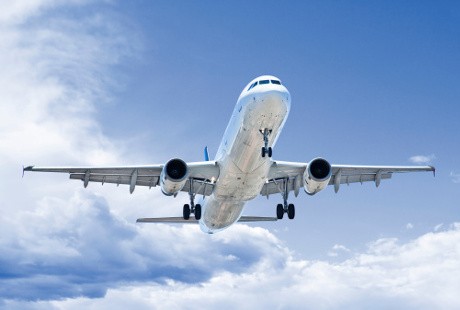 Bepergian Saat Hamil, Seorang Wanita Lahirkan Bayi di Dalam Pesawat